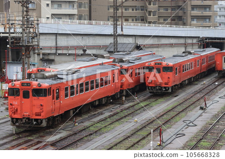 At the Goto General Rolling Stock Office Okayama Diesel Car Branch (Kita Ward, Okayama City, Okayama Prefecture) 105668328