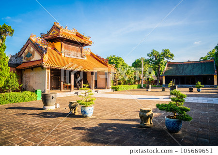 Kien Phuc King Tomb Kien Phuc King Tomb 105669651