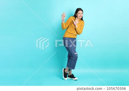 Cute Asain Woman Cute Asain Woman 105670306