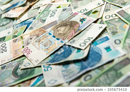 polish paper money or banknotes 105673410