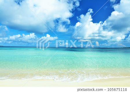 Okinawa Miyako Island Sunayama beach with blue sky and sea 105675118