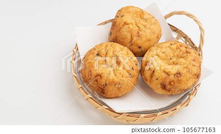 Ganmodoki/Flying dragon head 105677163