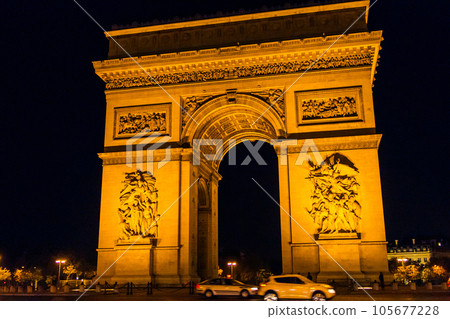Etoile Arc de Triomphe Night view (France - Paris) Etoile Arc de Triomphe Night view (France - Paris) 105677228