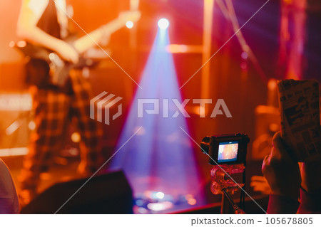 live scene 105678805