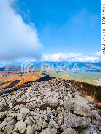 秋天的萬代登山:山頂的景色 秋天的萬代登山:山頂的景色 105679458