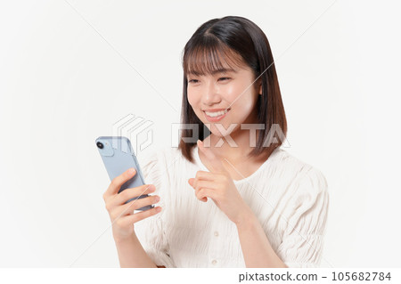 操作智能手機的女人 操作智能手機的女人 105682784