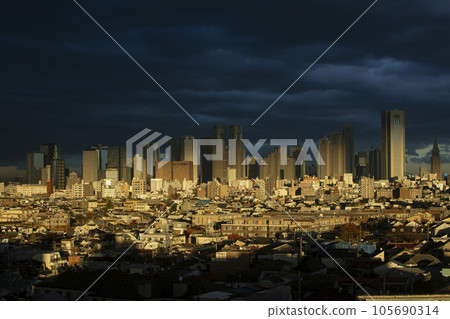 Scenery of Shinjuku buildings after the apocalyptic typhoon 105690314