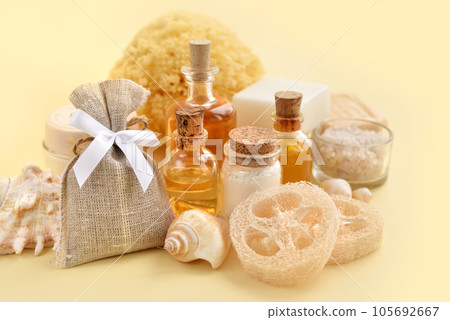 Natural cosmetics and bath accessories 105692667