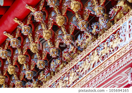 Luxurious Traditions: Gorgeous Decorations in Taiwan Temples Luxurious Traditions: Gorgeous Decorations in Taiwan Temples 105694165
