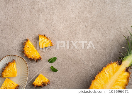 Bromeliad tropical leaves penglai banana background turtle leaf pineapple background パ イ ナ ッ プ ル Bromeliad tropical leaves penglai banana background turtle leaf pineapple background パ イ ナ ッ プ ル 105696671