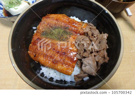 Una beef (eel bowl + beef bowl) 1 105700342