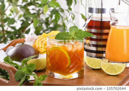 Mango Iced Tea 105702044