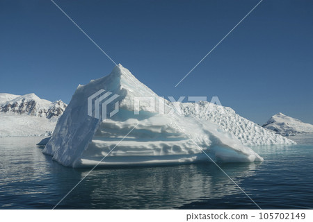 Paradise bay glaciers and mountains,  105702149