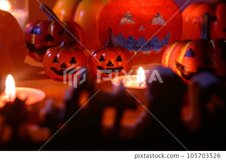 halloween halloween 105703526