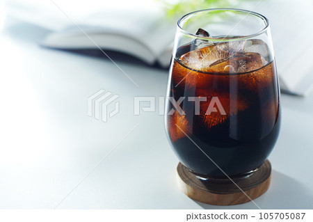 coffee break with iced coffee coffee break with iced coffee 105705087