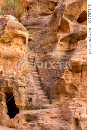 Little Petra Siq al-Barid, Jordan rocks, staircase 105707548