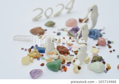 Paper clay seahorse and raw stone New Year's card material Paper clay seahorse and raw stone New Year's card material 105714988