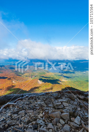 秋天的萬代登山:山頂的景色 秋天的萬代登山:山頂的景色 105715564