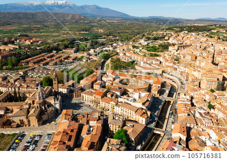 Bird's eye view of Tarazona, Aragon, Spain Bird's eye view of Tarazona, Aragon, Spain 105716381