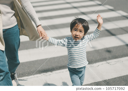 crossing, crosswalk, crosswalks 105717092