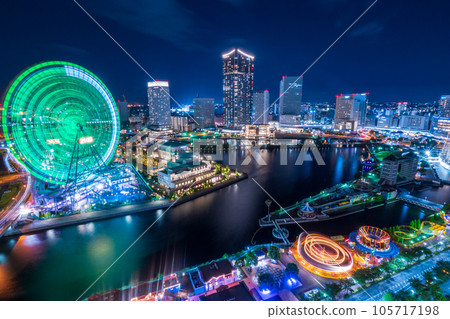 橫濱港未來游樂園和夜空中閃耀的灣區建築夜景｜神奈川縣橫濱市 105717198