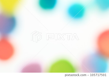 重疊的彩色圓形圖案水彩風格 105717501