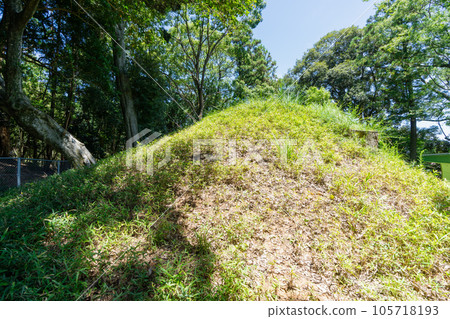 "Fukuoka Prefecture" Takehara Kofun, a nationally designated cultural property 105718193