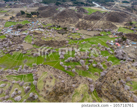 Aerial view of spring landscape in tibet, China Aerial view of spring landscape in tibet, China 105718761