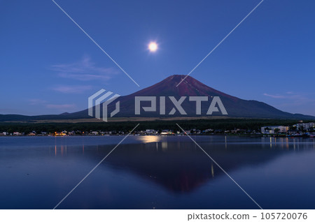 Upside-down Mt. Fuji illuminated by the full moon, superb view from Lake Yamanaka Upside-down Mt. Fuji illuminated by the full moon, superb view from Lake Yamanaka 105720076