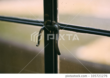 舊玻璃窗把手 105721276