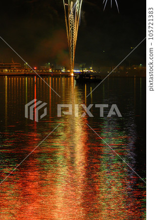 Kuchinotsu Port illuminated by fireworks Marine Festa in Kuchinotsu 105721383