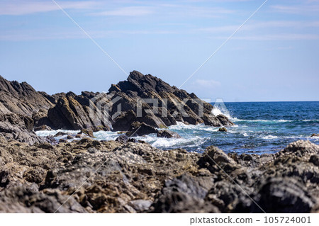 View of strangely shaped rocks 105724001