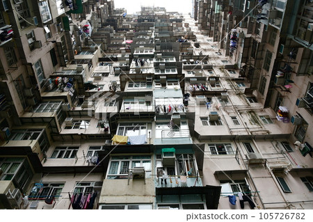 鰂魚涌，香港香港的一棟高層住宅樓 105726782