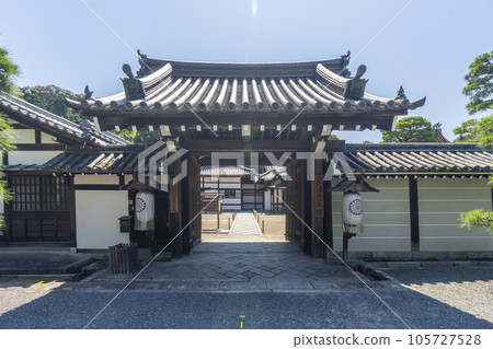 Kyoto Sennyu-ji Temple Gate leading to the main temple 105727528