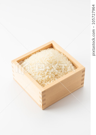 White rice 105727964