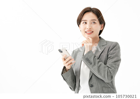 女商人智能手機搜索 105730021