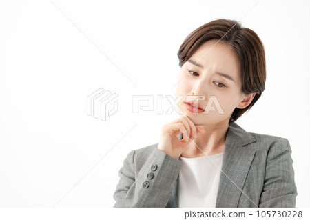 Woman worried business 105730228