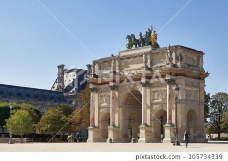Arc de Triomphe du Carrousel in Paris Arc de Triomphe du Carrousel in Paris 105734339