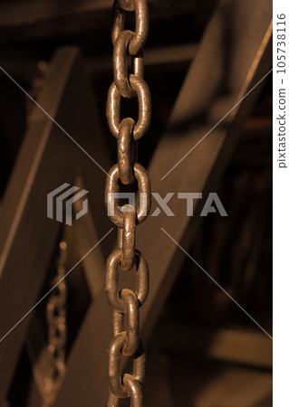 Chain hoist lift heavy weight cargo load hang object gear winch hoisting sling, rope high equipment industrial rust industry 105738116