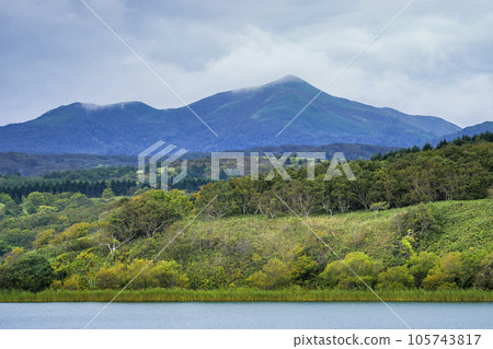 從九州湖看到的禮文山，北海道禮文島 / 日本九州湖 105743817