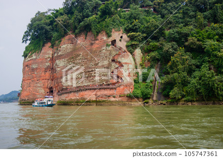 樂山大佛-棧道-(中國-樂山市) 樂山大佛-棧道-(中國-樂山市) 105747361
