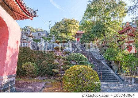 崇 崇 105748064