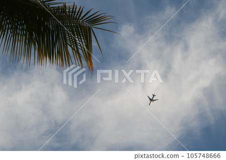 jet plane flying in the sky jet plane flying in the sky 105748666