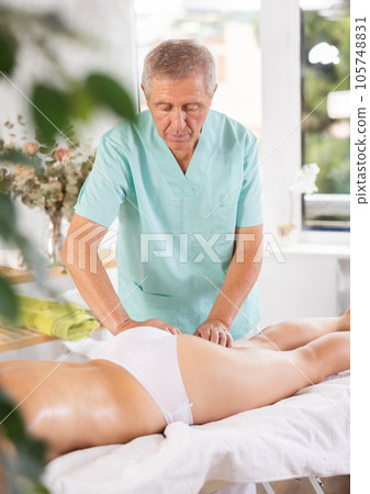 anti-cellulite massage anti-cellulite massage 105748831