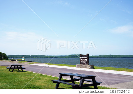 夏季北海道的俱照路湖 105752442