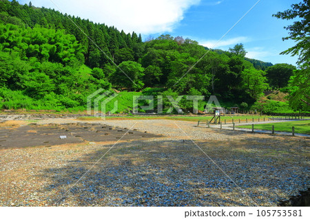 [Fukui Prefecture] Ichijodani Asakura clan ruins in fine weather (Asakura residence ruins) 105753581