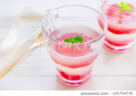 Homemade plum jelly 105754776