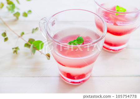 Homemade plum jelly 105754778