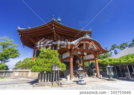 Kofuku-ji Temple Nanendo (Noborioji-cho, Nara City, Nara Prefecture) shines in the blue sky Kofuku-ji Temple Nanendo (Noborioji-cho, Nara City, Nara Prefecture) shines in the blue sky 105755689