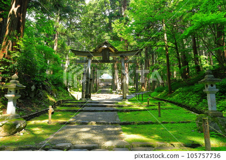 [福井縣] 平泉寺白山神社第二鳥居和參拜殿 105757736